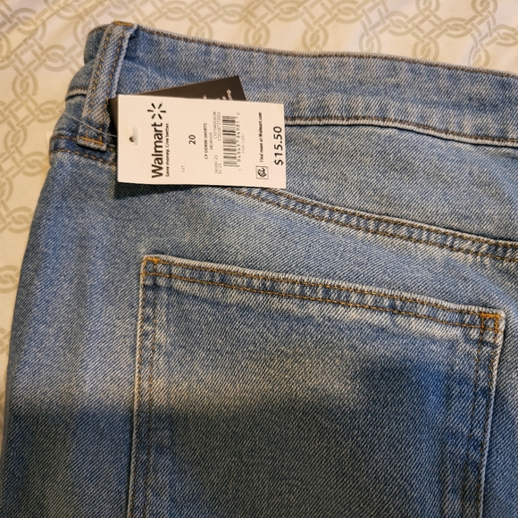 Celebrity Pink Beach Shorts. Size 20 - Picture 4 of 6